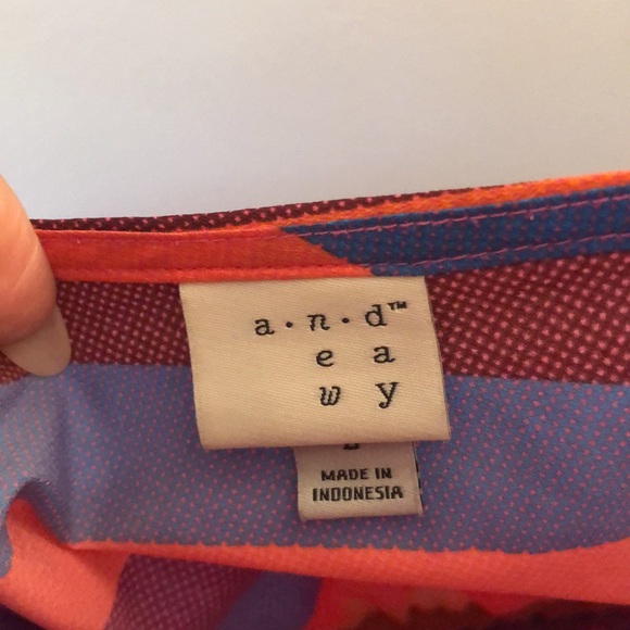 3/$20 Lovely bright geometric tie dress - Picture 4 of 5